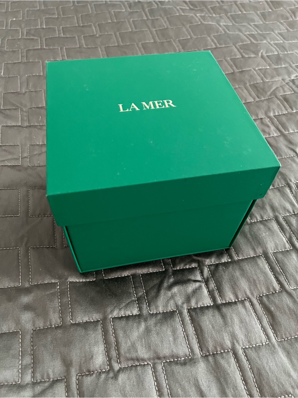 La Mer Emerald Green Presentation Box with Gold Logo